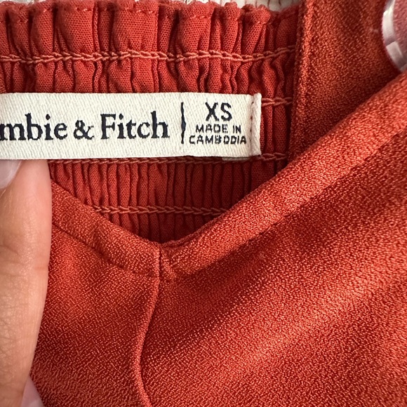 EUC Abercombie & Fitch Top - Picture 4 of 6